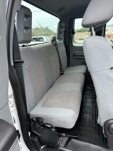 Ford F-250 SD XL SuperCab 4WD 2013