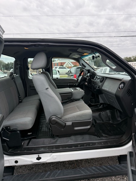 Ford F-250 SD XL SuperCab 4WD 2013