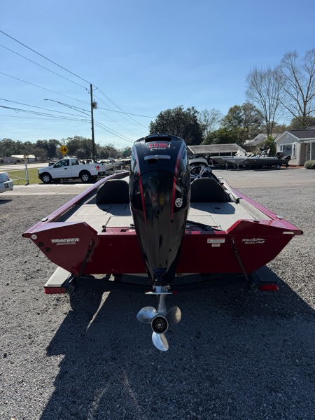 Bass Tracker Bass Boat  2021