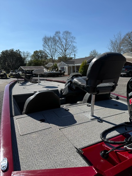 Bass Tracker Bass Boat  2021