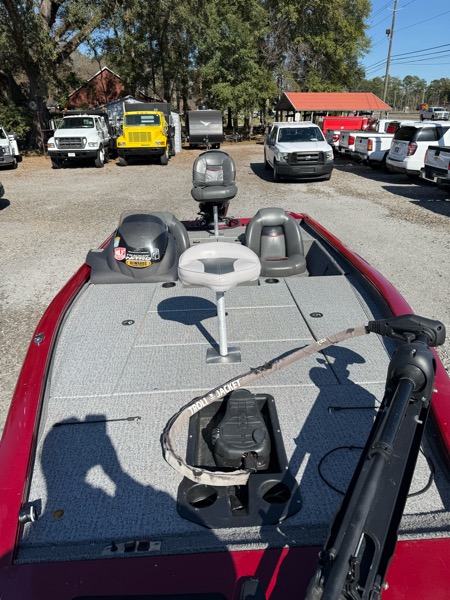 Bass Tracker Bass Boat  2021