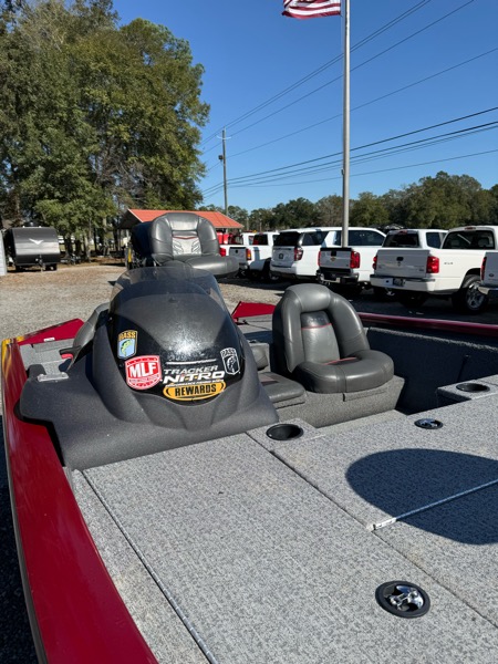 Bass Tracker Bass Boat  2021