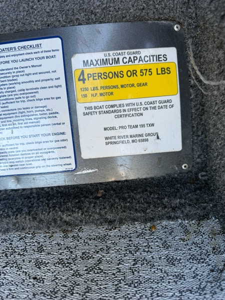 Bass Tracker Bass Boat  2021