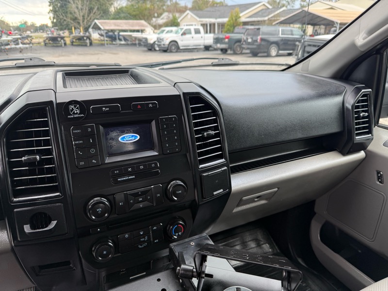 Ford F-150 XL SuperCab 2WD 2018