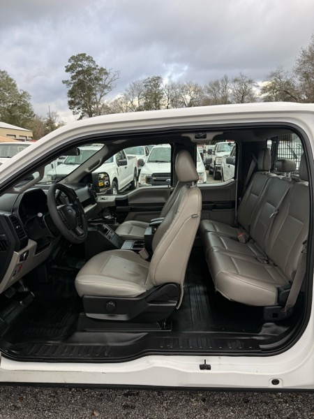 Ford F-150 XL SuperCab 2WD 2018