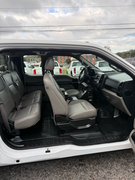 Ford F-150 XL SuperCab 2WD 2018