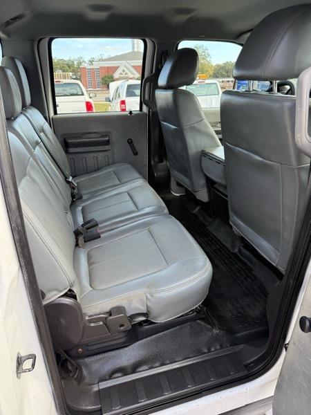 Ford F-550 Crew Cab DRW 2WD 2014