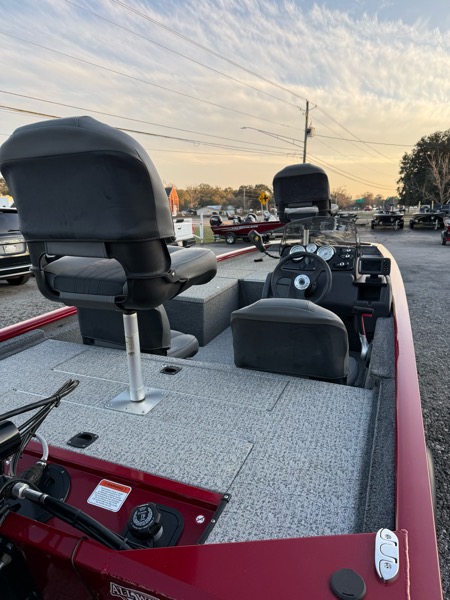 Bass Tracker Pro 170  2023