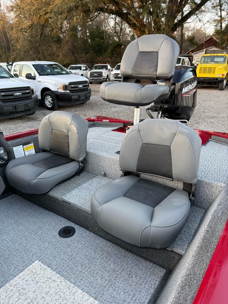 Bass Tracker Pro 170  2023