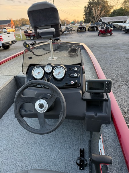 Bass Tracker Pro 170  2023