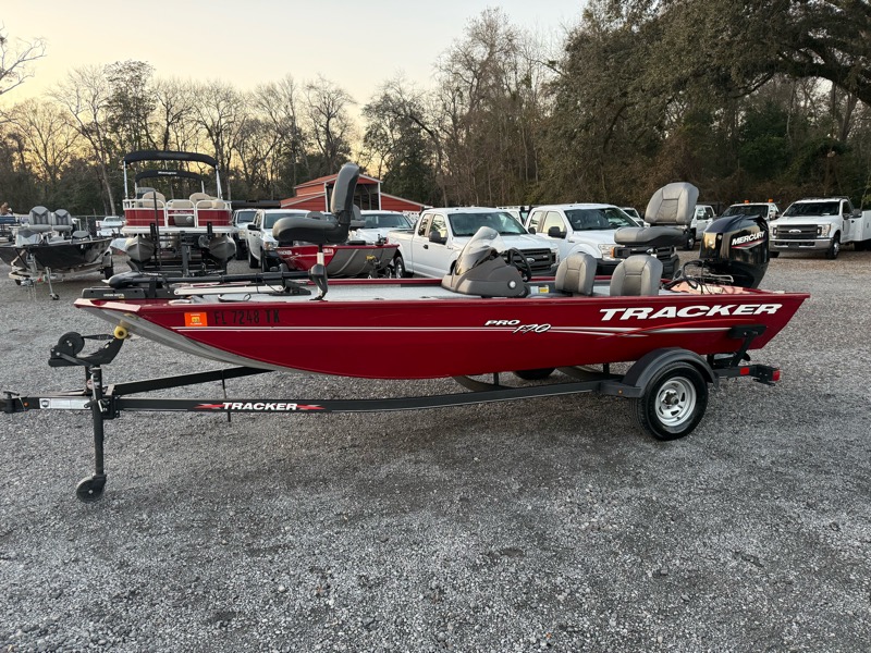 Bass Tracker Pro 170  2023