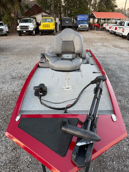 Bass Tracker Pro 170  2023