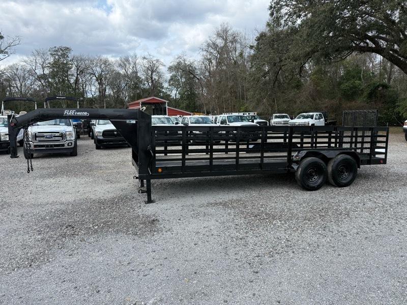 Diamond C Trailer  2007