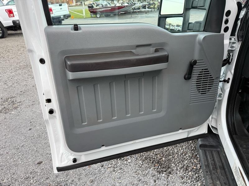 Ford F-550 Regular Cab DRW 2WD 2015