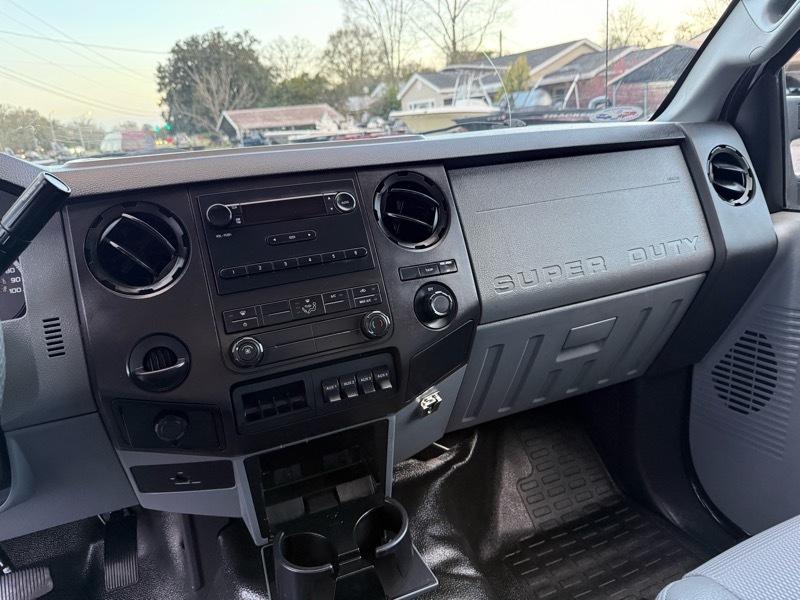 Ford F-550 Regular Cab DRW 2WD 2015