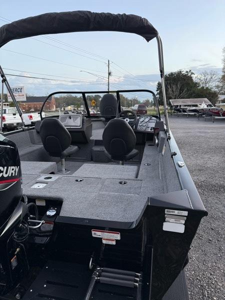 Tracker Pro Guide V-175  2023