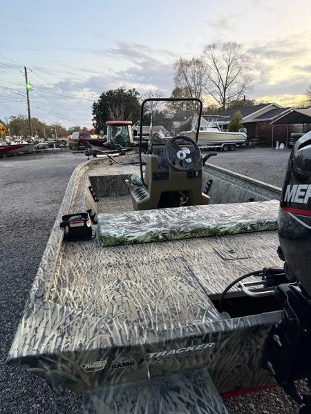 Tracker Grizzley  2025