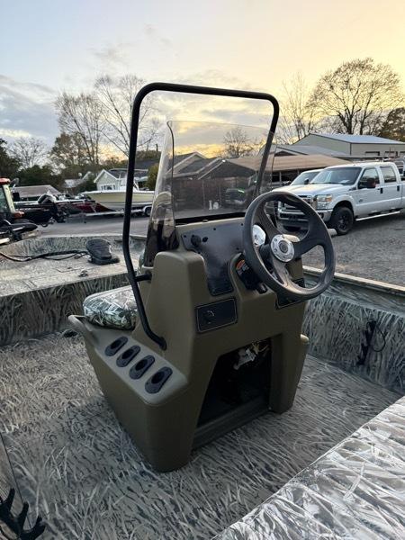 Tracker Grizzley  2025