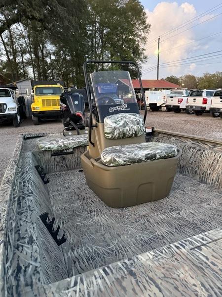 Tracker Grizzley  2025