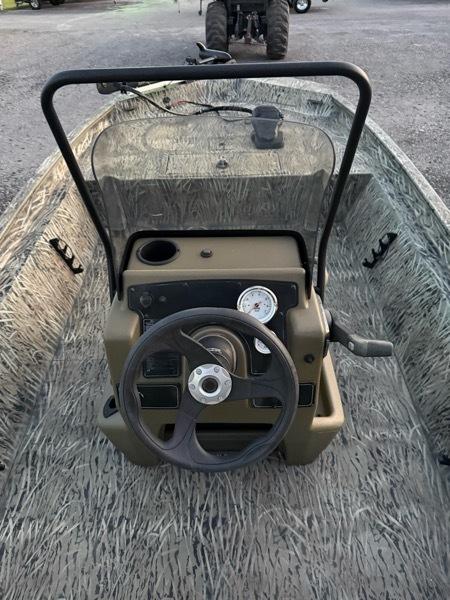 Tracker Grizzley  2025