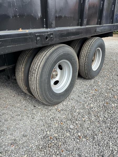 Miles Dump Trailer  2010