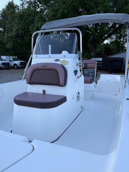 TideWater 1800 Bay Max  2017