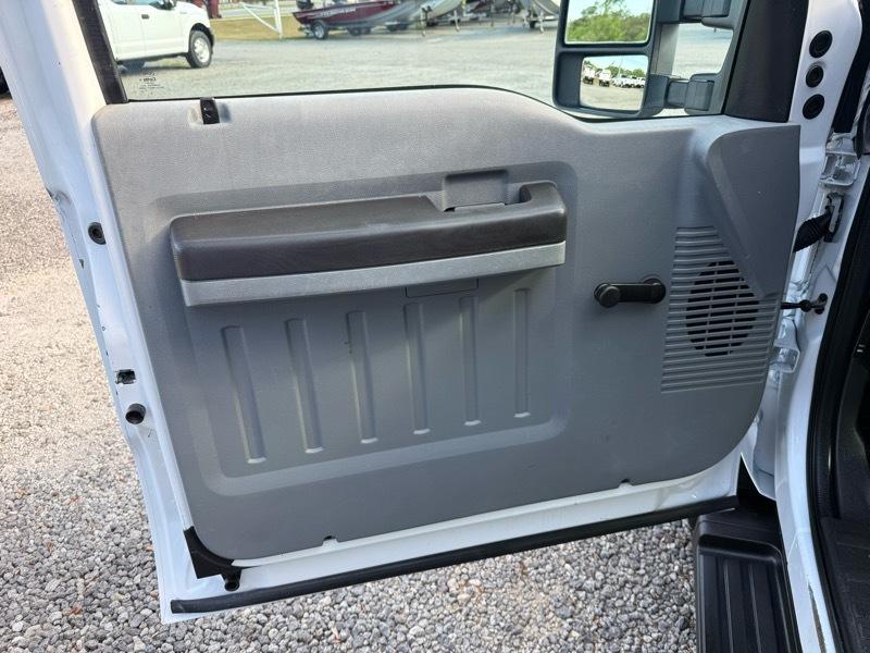 Ford F-550 SuperCab DRW 2WD 2012