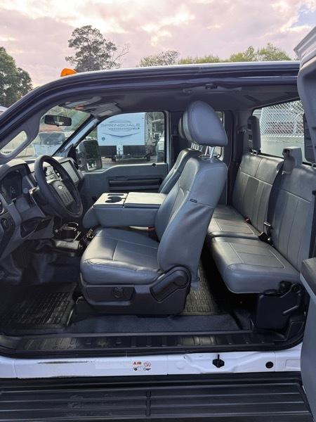 Ford F-550 SuperCab DRW 2WD 2012