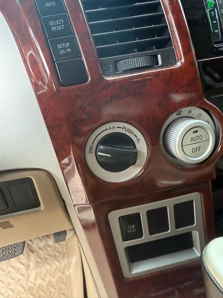 Toyota Tundra Limited CrewMax 4WD 2007