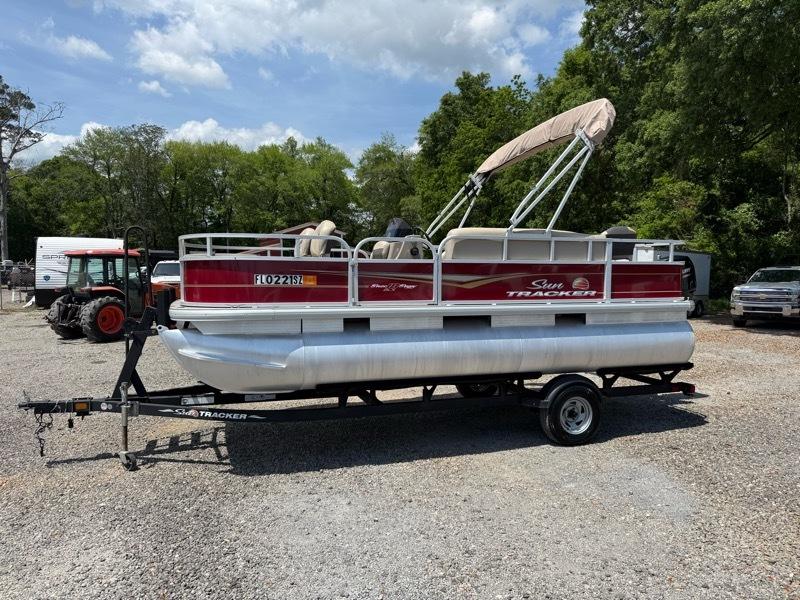 Sun Tracker Bass Buggy 18DLX  2021