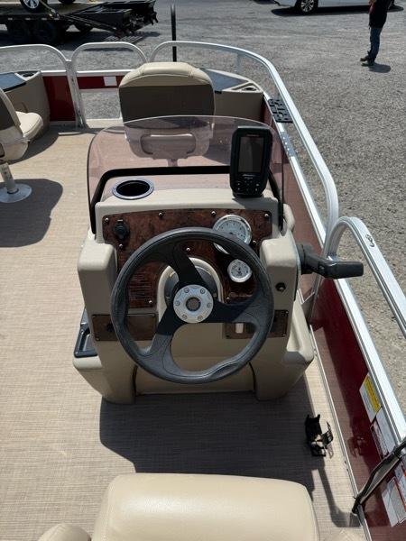 Sun Tracker Bass Buggy 18DLX  2021