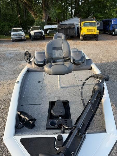 Tracker Bass Pro Team 175 TXW  2020