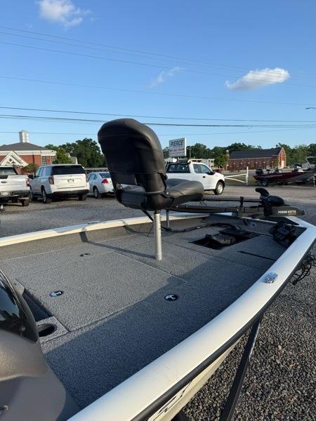 Tracker Bass Pro Team 175 TXW  2020