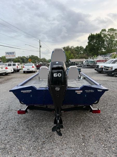 Bass Tracker Pro Team 175  2015