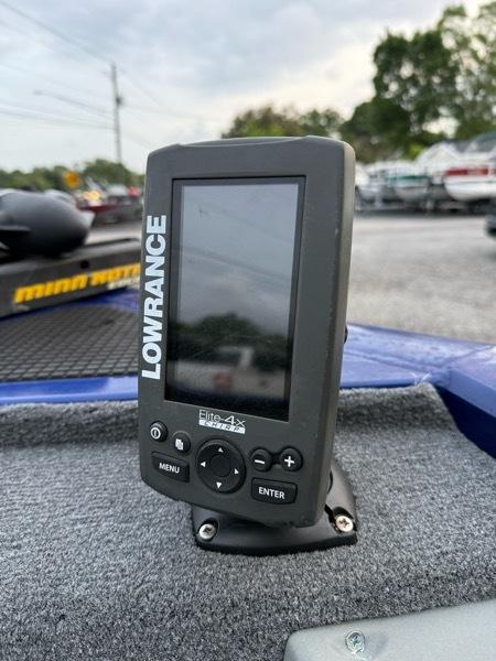 Bass Tracker Pro Team 175  2015