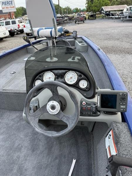 Bass Tracker Pro Team 175  2015