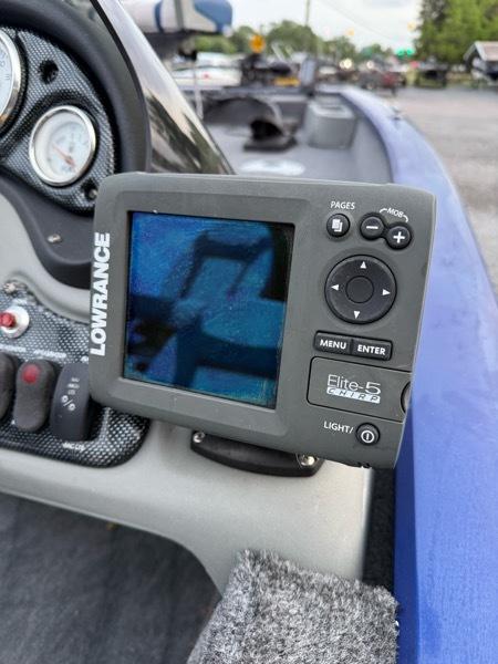 Bass Tracker Pro Team 175  2015