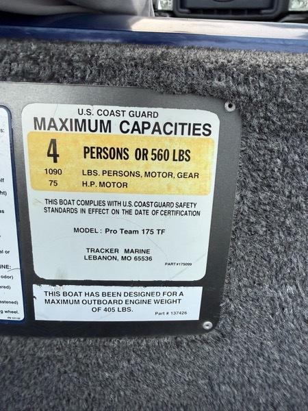 Bass Tracker Pro Team 175  2015