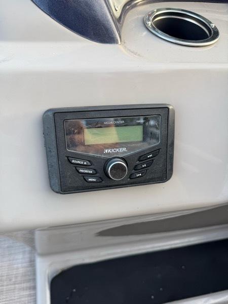 Sun Tracker Sportfish 22 DLX  2022
