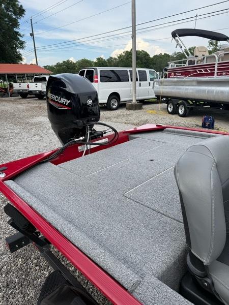 Tracker Bass Tracker Classic XL  2024