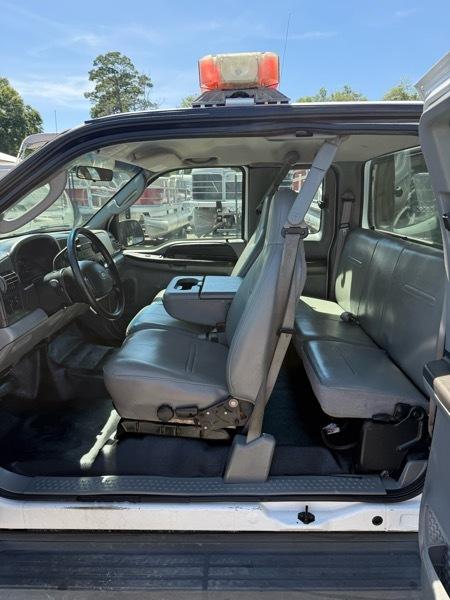 Ford F250 XL Supercab 4WD 2006