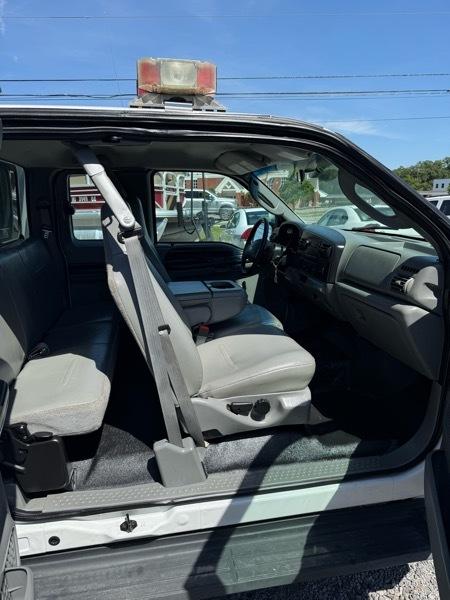 Ford F250 XL Supercab 4WD 2006