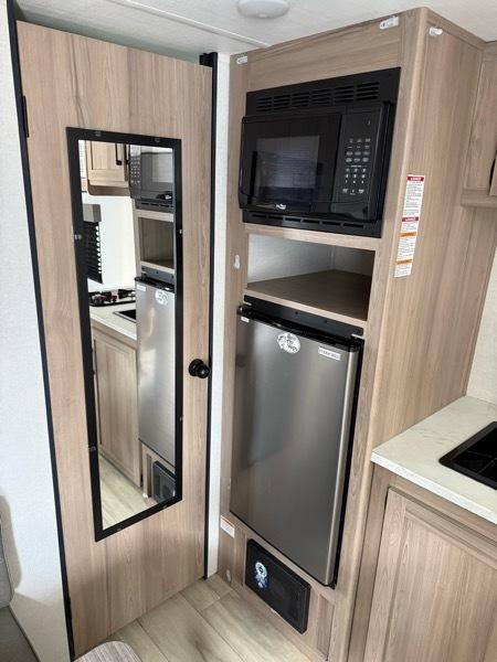Coleman Travel Trailer  2025