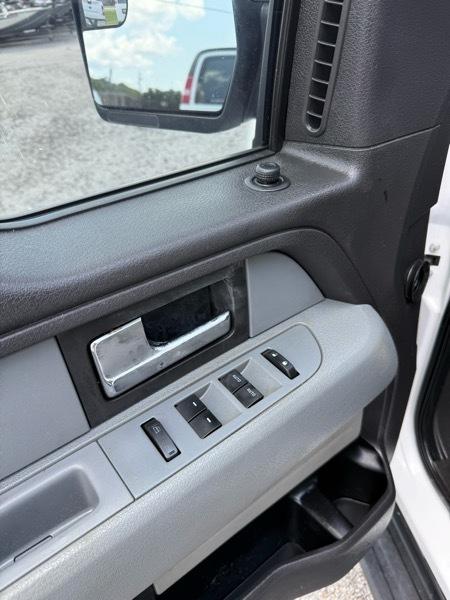 Ford F-150 XL SuperCrew 4WD 2014