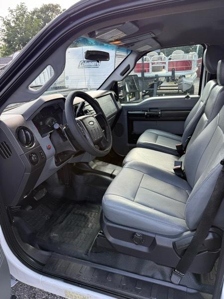 Ford F-550 Crew Cab DRW 4WD 2016