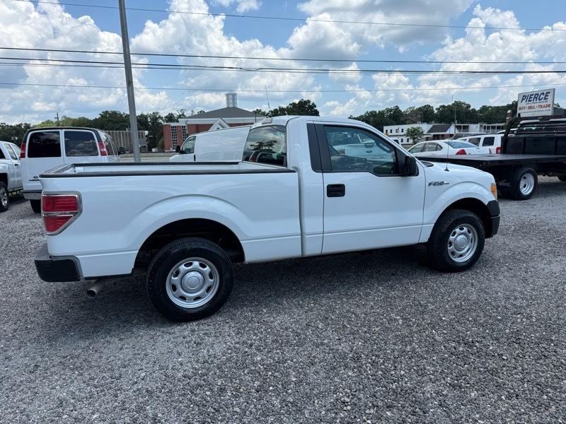 Ford F-150 XL Reg. Cab 2WD 2011
