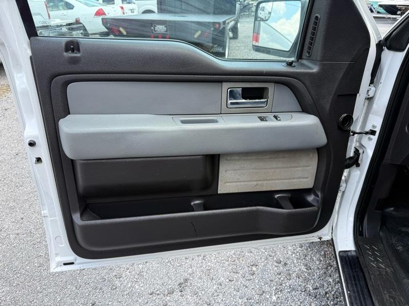 Ford F-150 XL Reg. Cab 2WD 2011