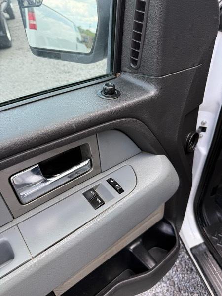Ford F-150 XL Reg. Cab 2WD 2011
