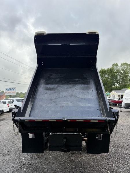Ford F-550 Crew Cab DRW 2WD 2011
