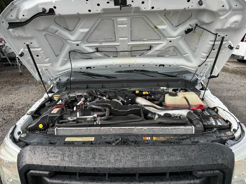 Ford F-550 Crew Cab DRW 2WD 2011